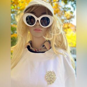 Burberry Sweatshirt With Weiss Brooche